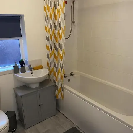 Whole House - Fast Wifi & Free Parking - Contractor Friendly By Irwell Stays Manchester Esterno foto