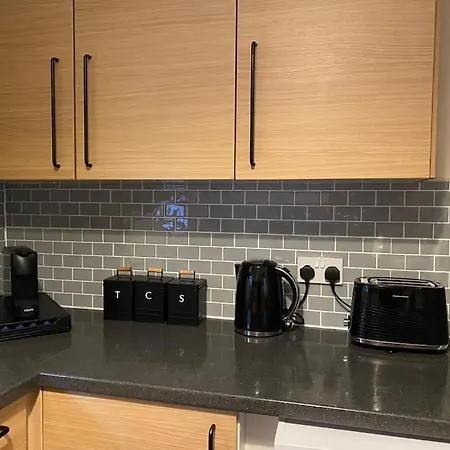 Whole House - Fast Wifi & Free Parking - Contractor Friendly By Irwell Stays Manchester Esterno foto